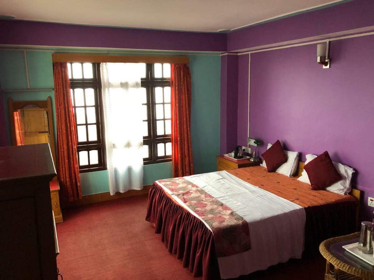 Golden Fish Hotel, Lachung Exterior photo