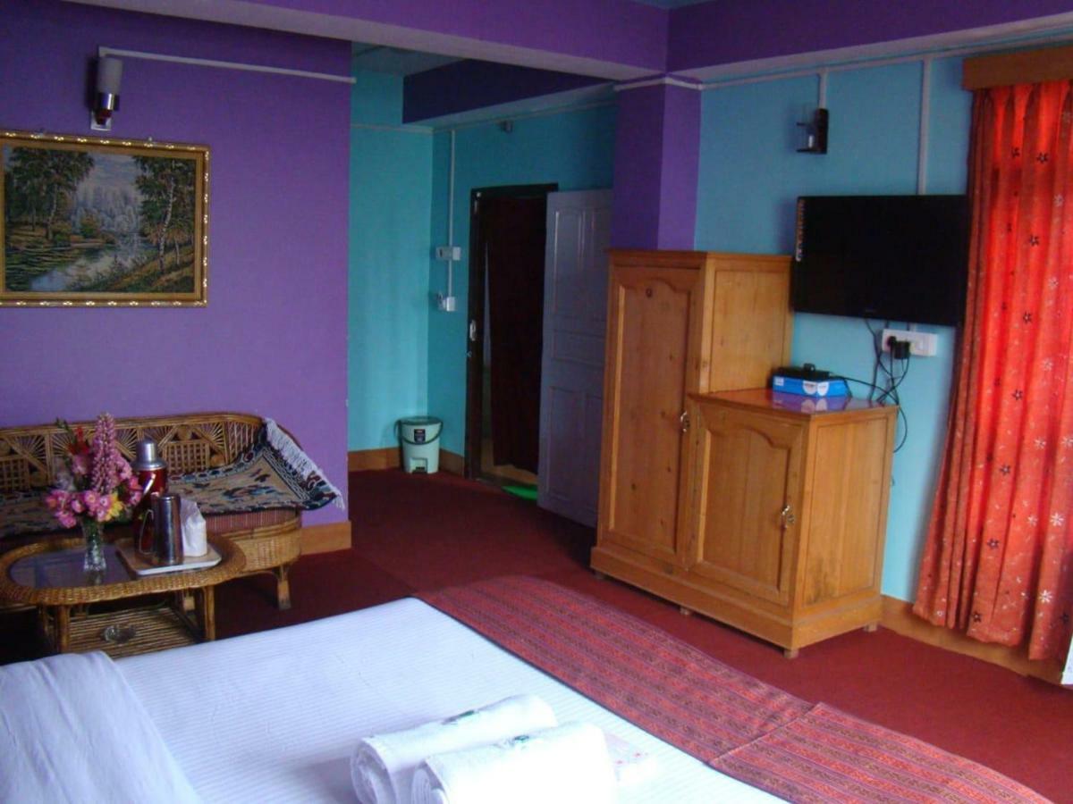 Golden Fish Hotel, Lachung Exterior photo