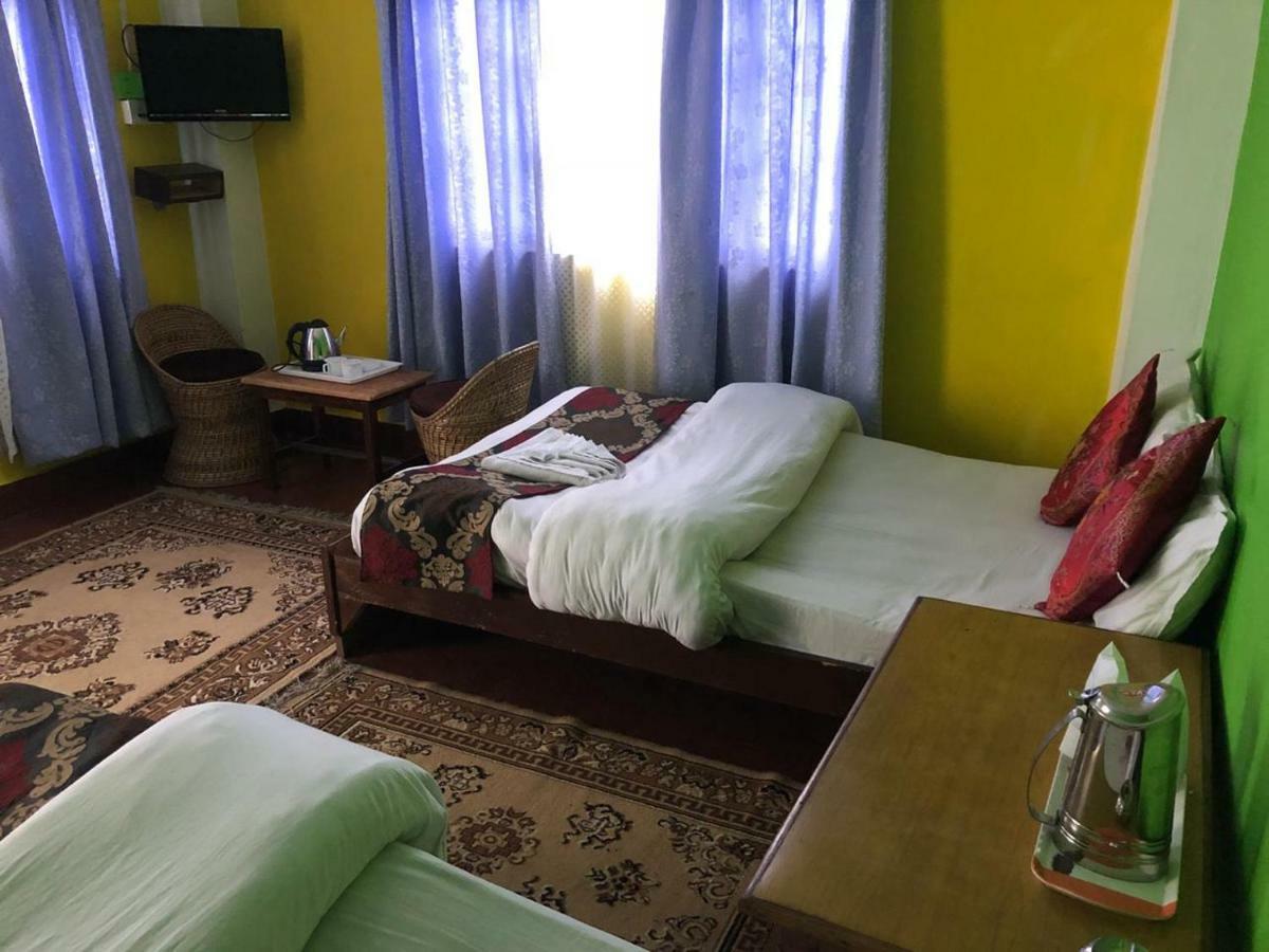 Golden Fish Hotel, Lachung Exterior photo
